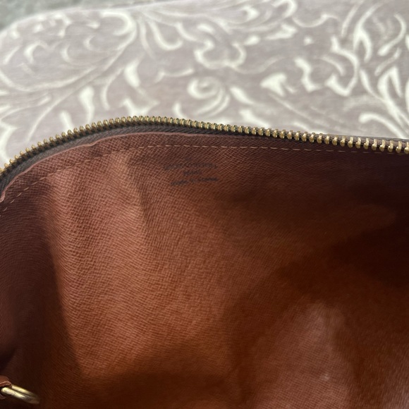 Louis Vuitton Classic - Picture 5 of 6